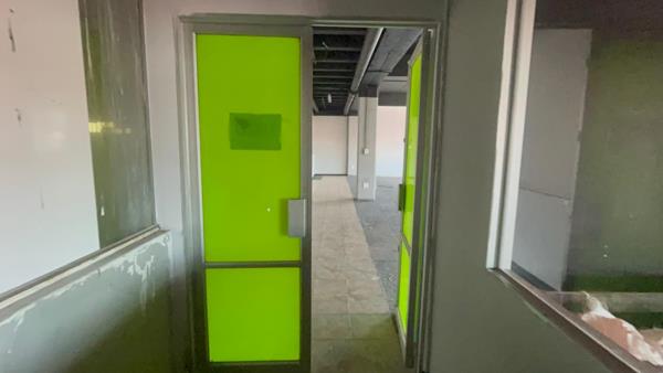 93  m² Industrial space