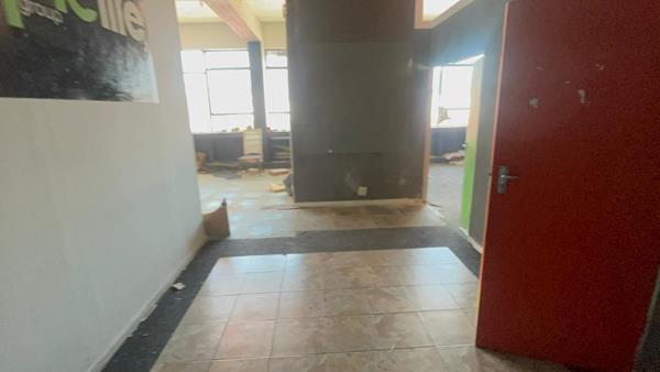 110  m² Industrial space