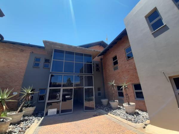 125  m² Commercial space