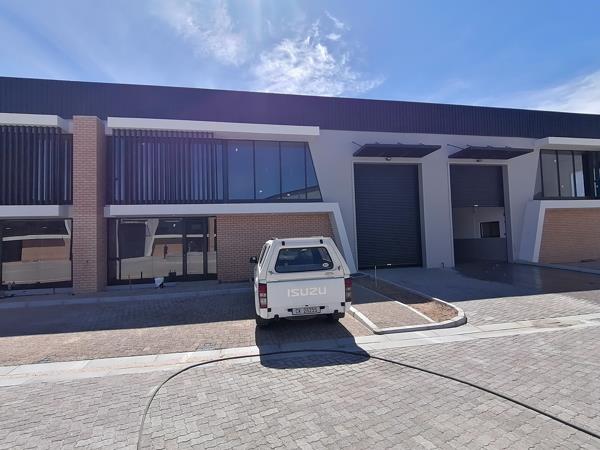 572  m² Industrial space