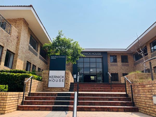 3 039  m² Commercial space