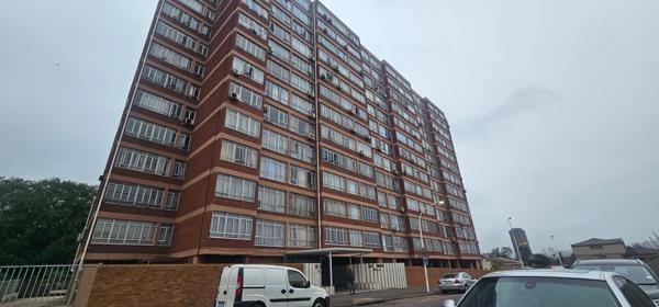 3.5 Bedroom Apartment