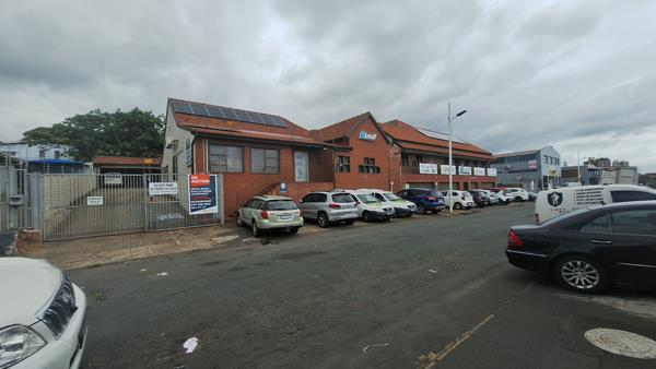 920  m² Industrial space