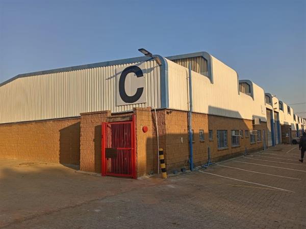 645  m² Industrial space