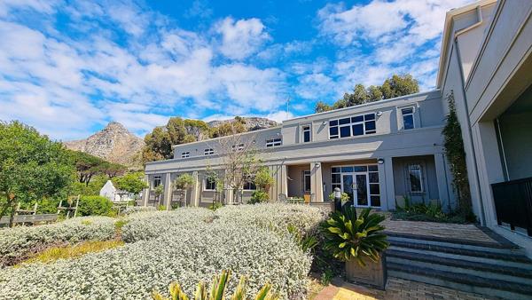 490  m² Office Space