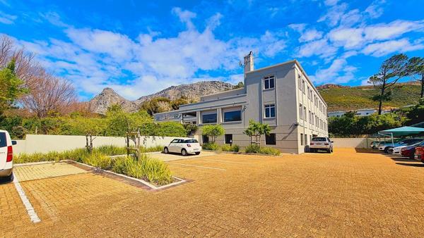 490  m² Office Space