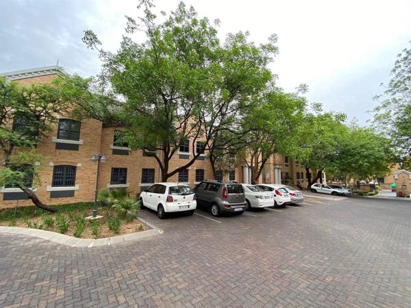 74  m² Commercial space