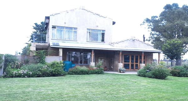 4.7 ha Smallholding