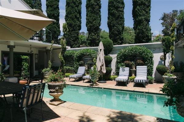 2 180  m² Commercial space