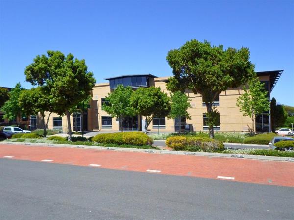 1 014  m² Office Space