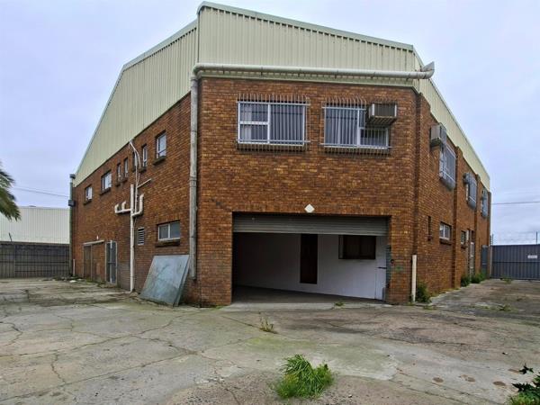 589  m² Commercial space