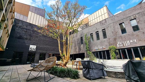 400  m² Office Space