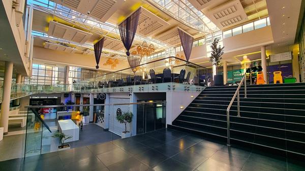 343  m² Office Space