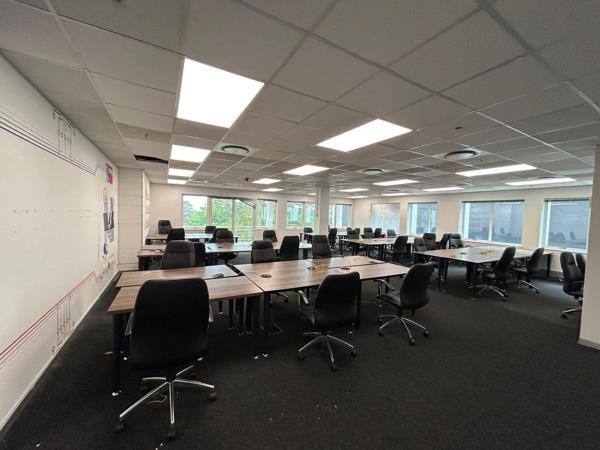 200  m² Commercial space