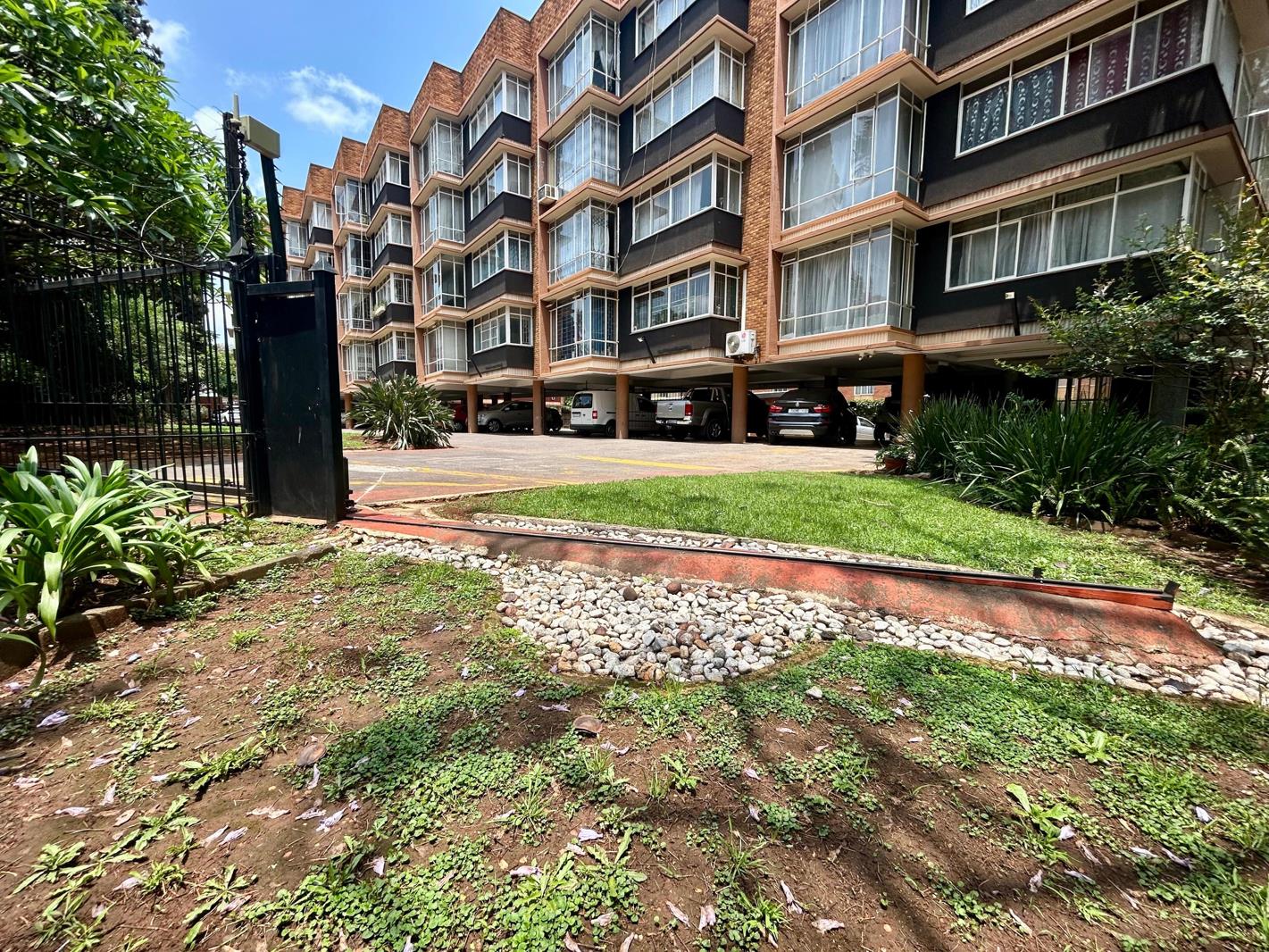 3 Bedroom Apartment in Arcadia