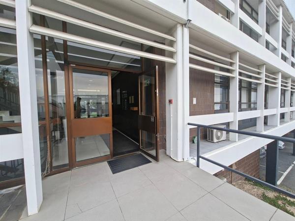 214  m² Office Space