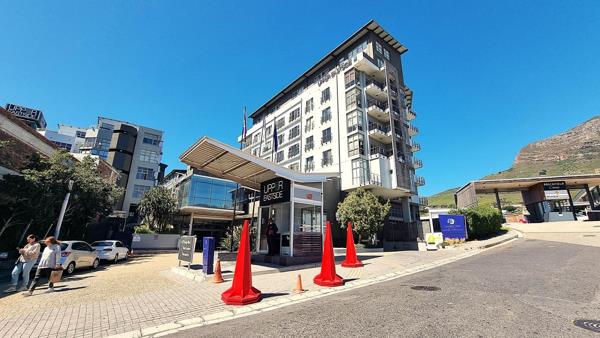 687  m² Office Space