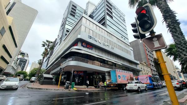 420  m² Office Space