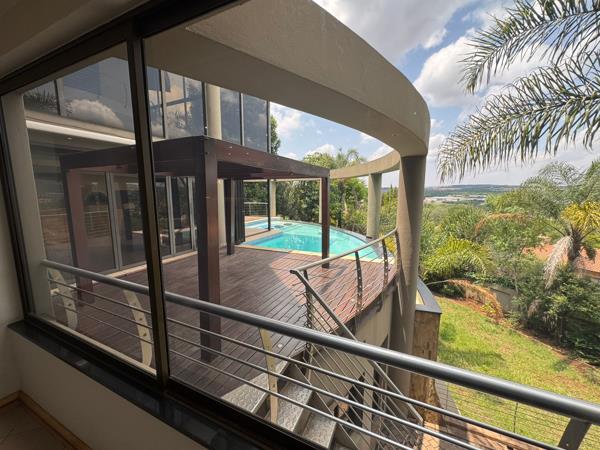 6 Bedroom HouseWoodhill - View 5
