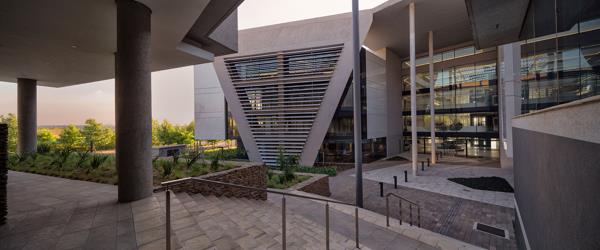 270  m² Commercial space