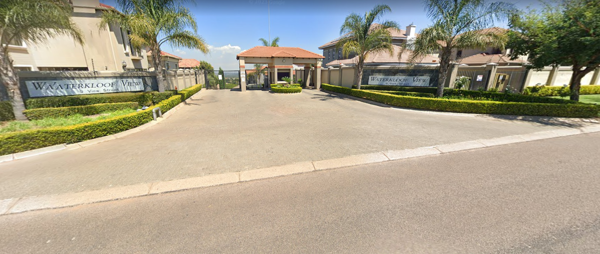 674 m² Land