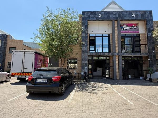 348  m² Industrial space