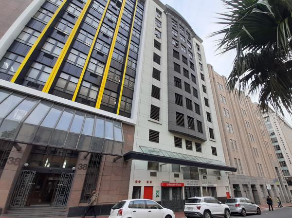 295  m² Commercial space