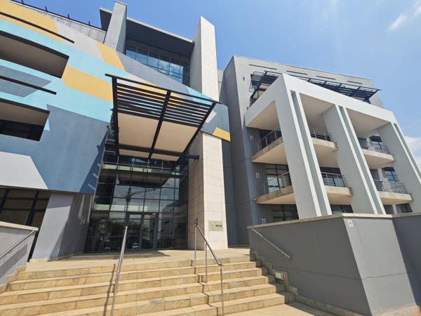 239  m² Commercial space