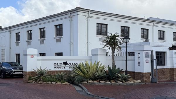 308  m² Commercial space