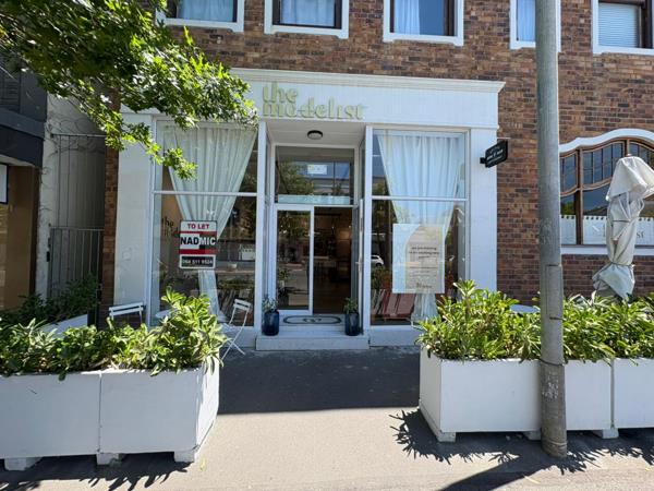 216  m² Retail Space