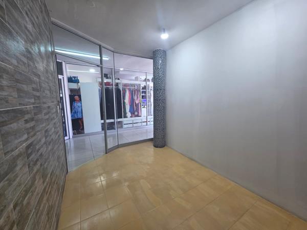 12  m² Office Space