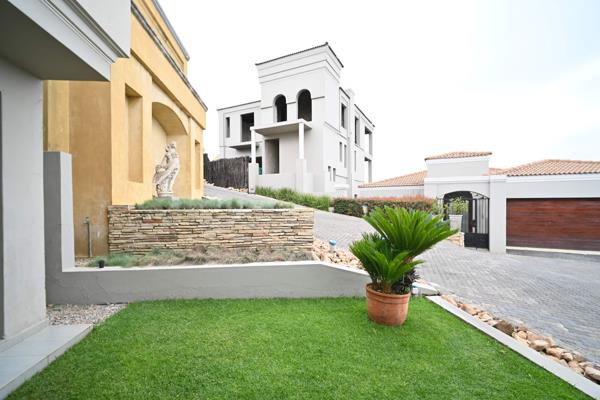 2 000  m² Commercial space