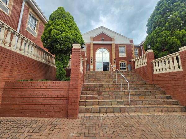 348  m² Commercial space