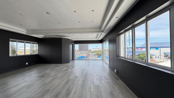 142 m² Commercial space