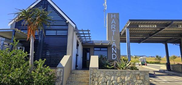 984 m² Land