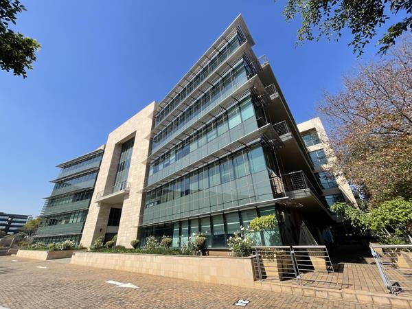 789  m² Commercial space