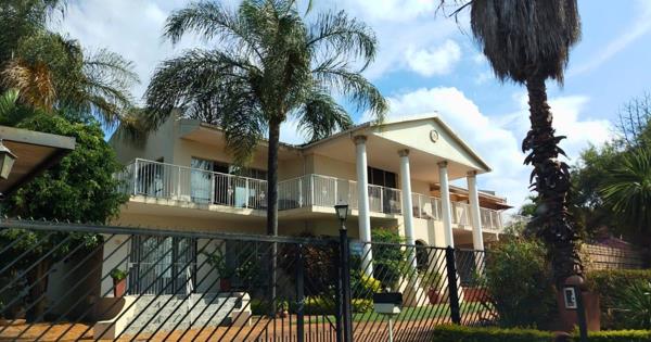 10 Bedroom House