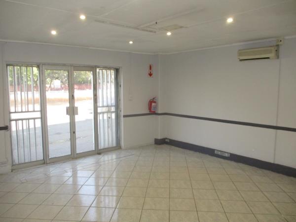 36  m² Retail Space