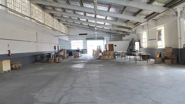 617  m² Industrial space