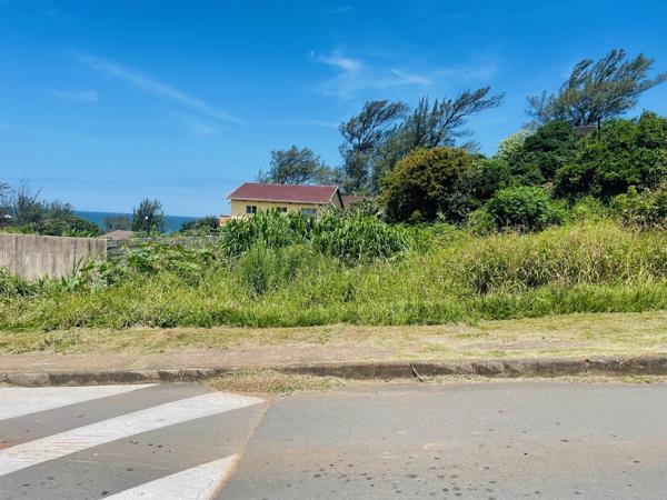 1 012 m² Land