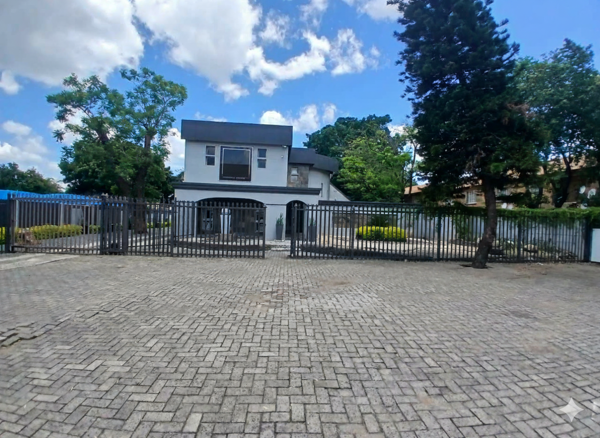 15  m² Commercial space