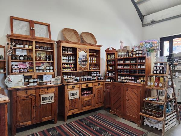 100  m² Commercial space