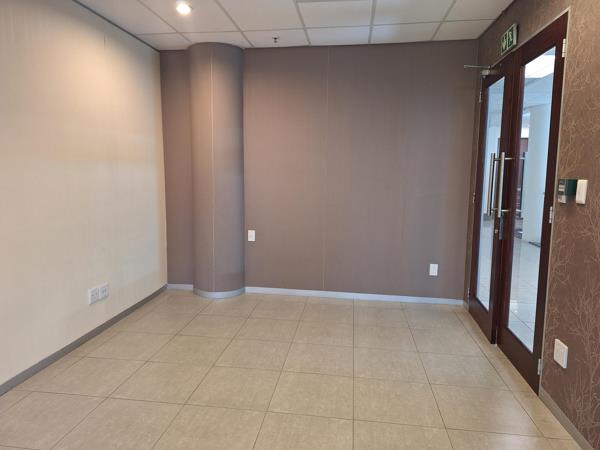 355  m² Commercial space