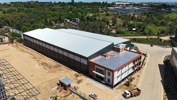 7 750  m² Industrial space