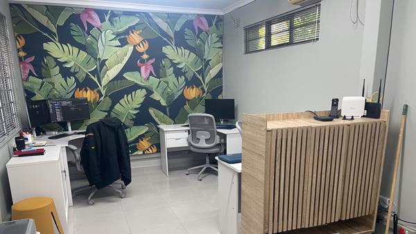 30  m² Commercial space