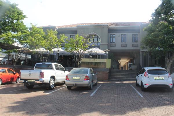 210  m² Commercial space