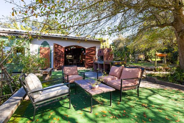 13.4 ha Smallholding