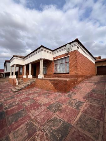 5 Bedroom House