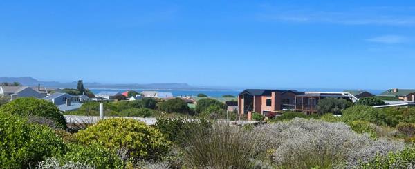 483 m² Land