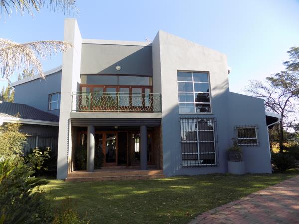 8 745  m² Commercial space